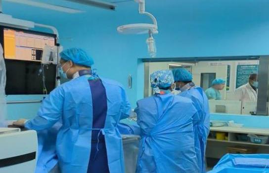 神经内科多例高难度脑血管介入手术成功开展