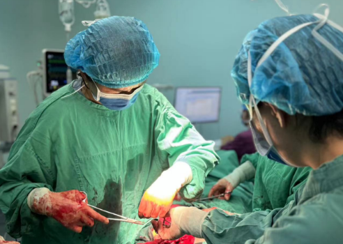 固原市原州区人民医院产科开展新技术新业务—保留胎膜囊剖宫产术，成功救治一名重症子痫前期孕妇